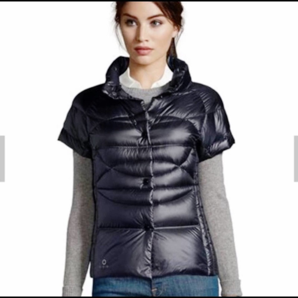 Women’s Orobos Black Classic Down Puffer Vest NWT Size XS